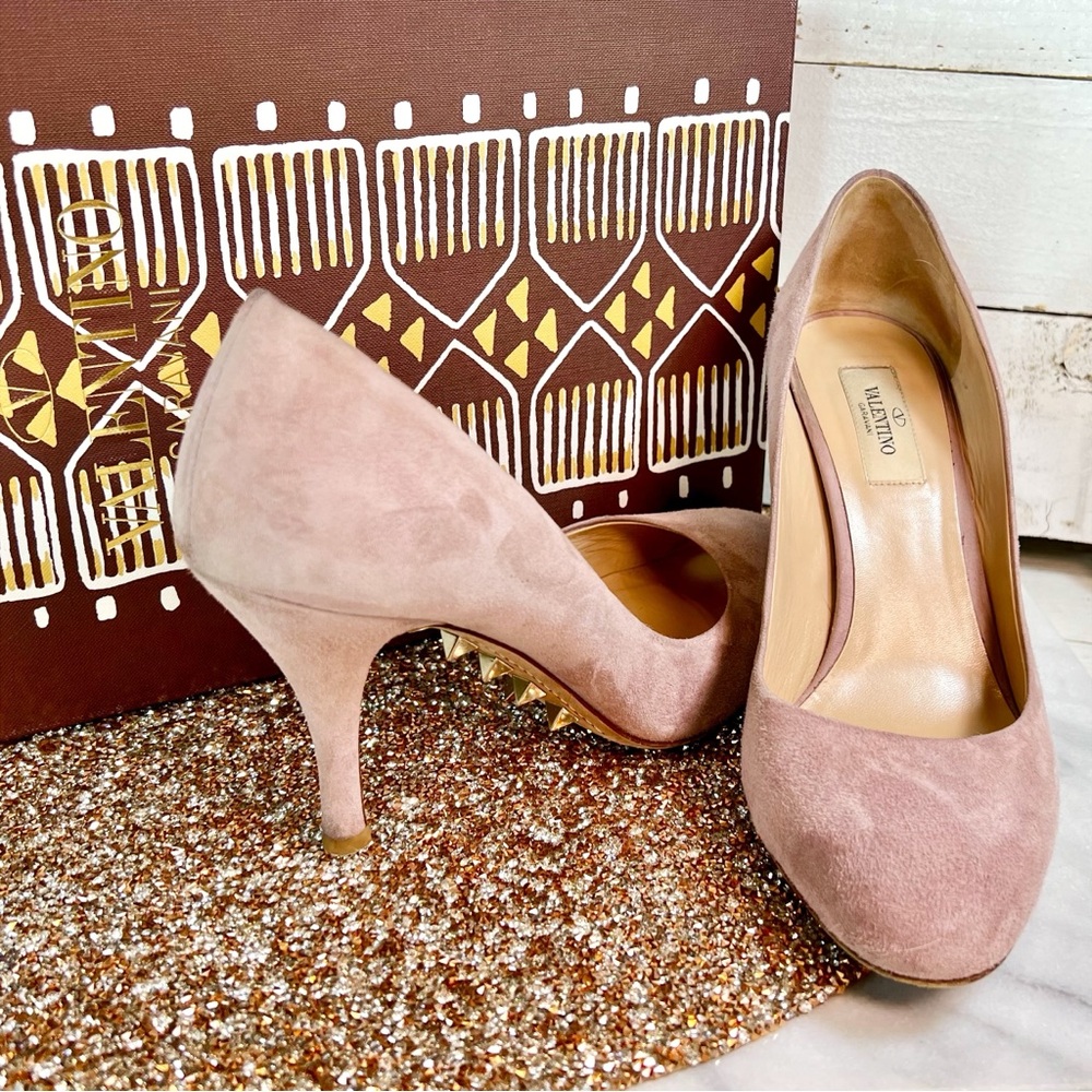 Valentino Garavani Suede “Rockstud Killer Stud 90mm” Pumps